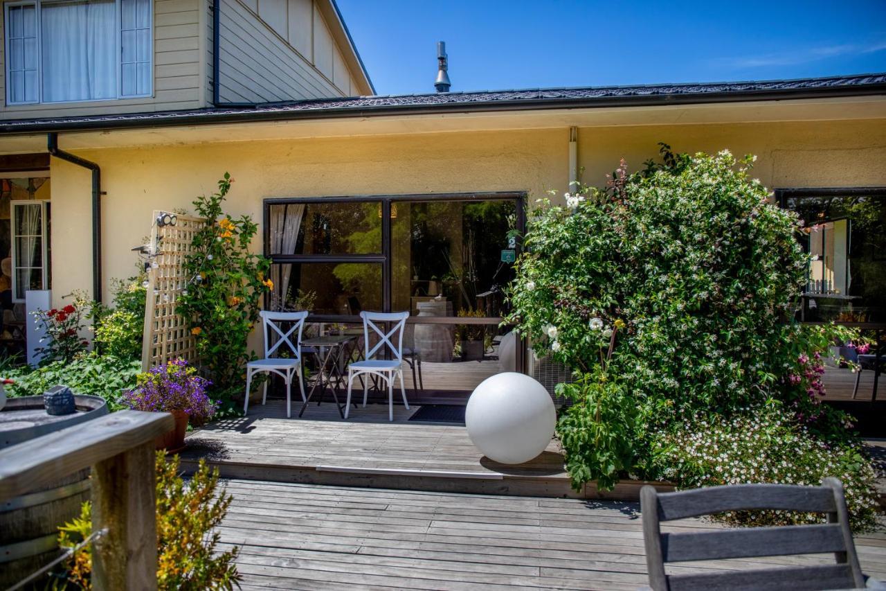 Swan House Bed and Breakfast Martinborough Εξωτερικό φωτογραφία